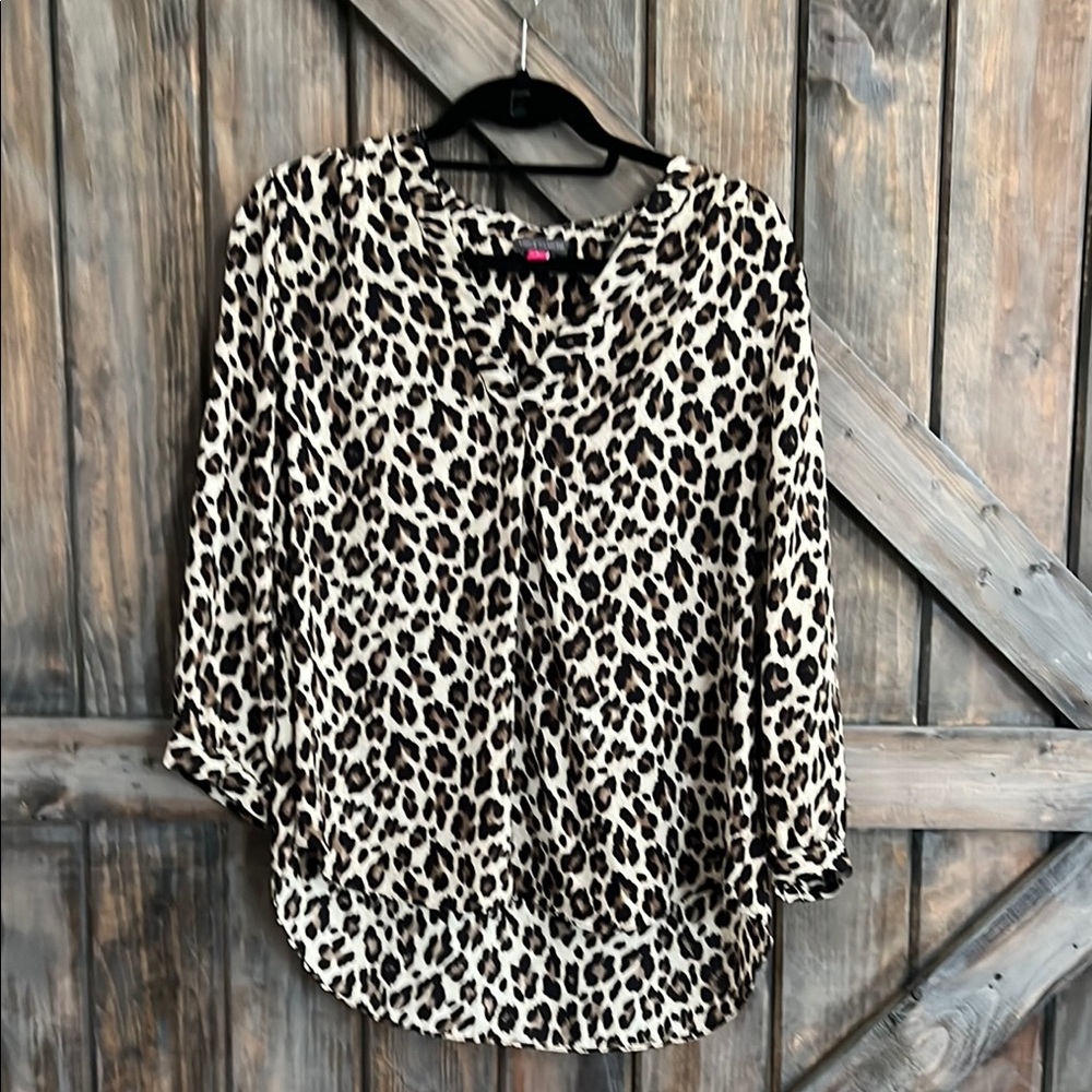 Vince Camuto Black and White 3/4 Sleeve Relaxed Blouse